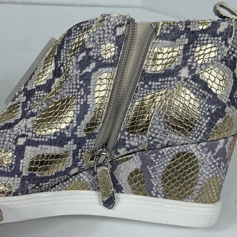 Linea Paolo NWOB Felicia III Wedge Sneaker Bootie 10M Black Snake‎ Print Leather